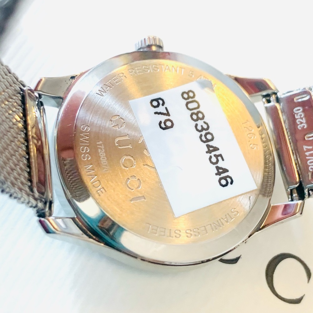 ❤️Authentic Gucci mother of Pearl watch ❤️ - Picture 4 of 8